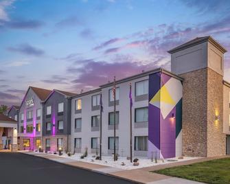 Spark by Hilton La Crosse Onalaska - Onalaska - Будівля