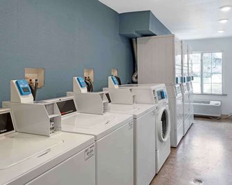 Studio 6 Extended Stay Birmingham Pelham Al - Pelham - Prádelna