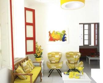 Tô em Casa Hostel - Salvador - Living room