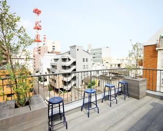 Sunny Day Hostel - Takamatsu - Balcony