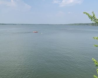 Prairie House Rv Spaces - Deerfield - Building