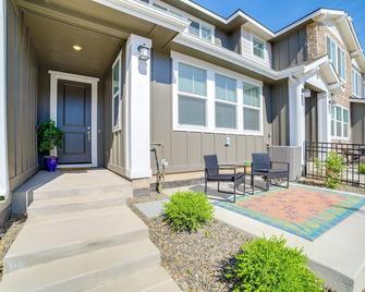 Pool, Park And Peace Skyview Landing In - Eagle - Patio