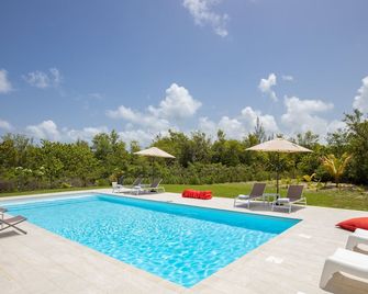 Villa Arawak 4BR in Terres Basses by Personal Villas - Lovely Charming Haven - Terres-Basses - Piscina