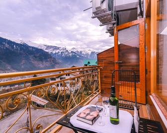 Hotel Smugglers - Manali - Balcón