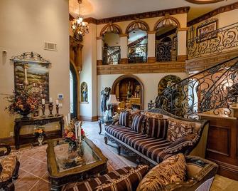 Casa Valentina-Beautiful Villa Estate - Whittier - Living room