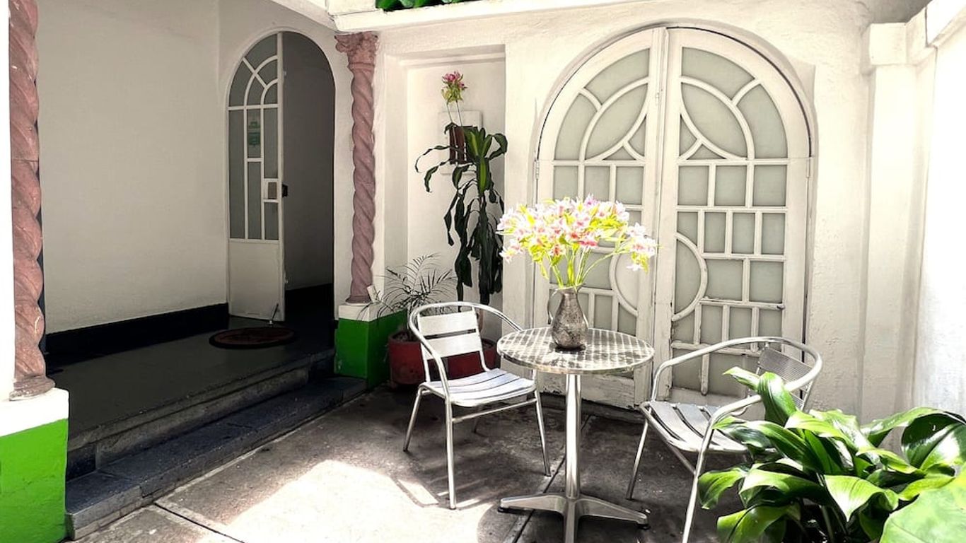 Distrito Condesa Rooms and Studios