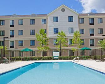 Suite with Pool Access, Free Shuttle, Buffet Breakfast + 24h Business Center - Houston - Building