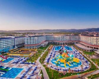 Eftalia Ocean Resort and Spa - Türkler - Building