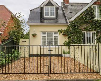 Beau Annexe - Ringwood - Edificio