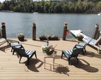 The Sanctuary on Holy Island, Lake Charlevoix - East Jordan - Patio