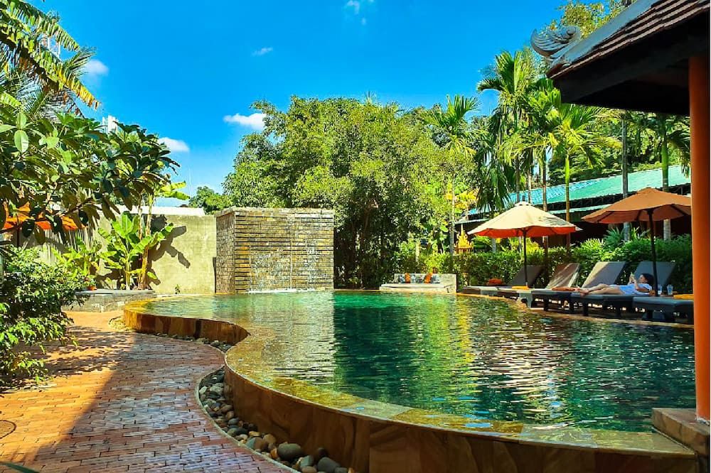 سنترال بريفليدج هوتل - سيم ريب - حوض السباحة