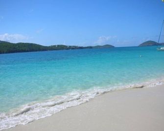 150 footsteps to the beach - Saint Thomas Island - Playa