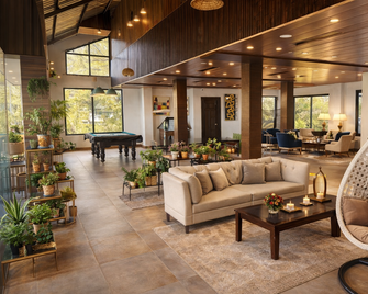 Aachman Nature Valley Resort - Shimla - Lobby