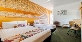 Landsborough Lodge Motel - Barcaldine - Bedroom