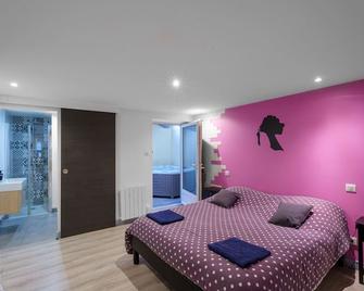 Appartement spa privatif et cinéma centre ville - Metz - Bedroom