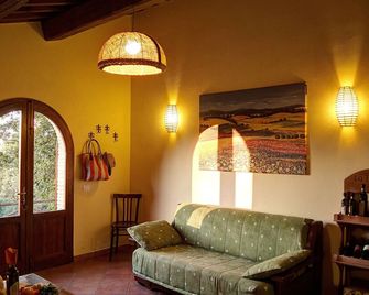 Agriturismo Fattoria La Prugnola - Montescudaio - Sala de estar