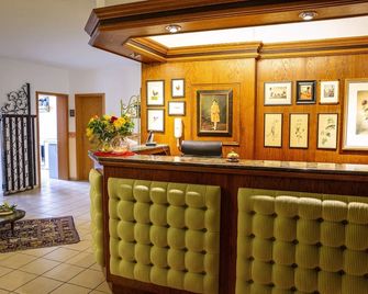 Hotel Gut Schwaige - Schäftlarn - Front desk