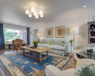Dog-Friendly, 4-BR w/ Hot Tub & Huge Yard! | Near the Beach | Hummingbird Haven - Santa Barbara - Living room