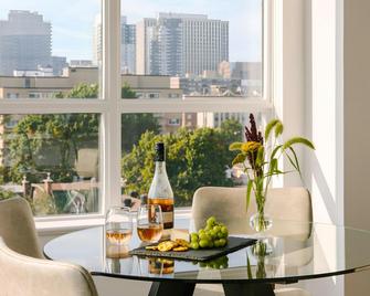 The O'Connor, Sonder Apartment by Marriott Bonvoy - Ottawa - Bedroom