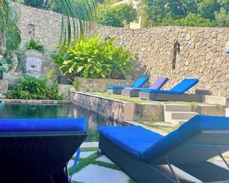 Blue Sky 1 Bedroom Apartment in Simpson Bay -Generator (1-6) - Simpson Bay - Pool