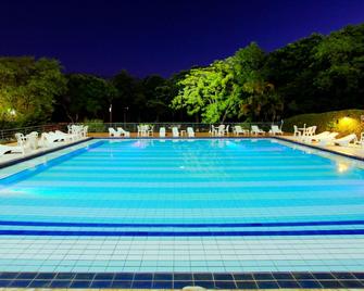 加利瀑布酒店 - 科士．道力喬 - 福斯的伊瓜蘇 - 游泳池