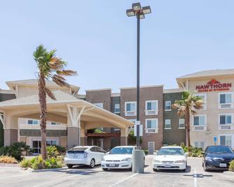 Hawthorn Suites by Wyndham Victorville - Victorville - Building