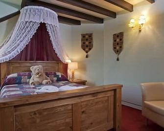 The Steadings at The Grouse & Trout - Inverness - Bedroom