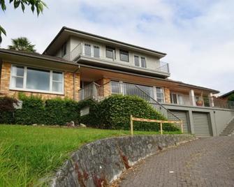 Lake Domain Boarding Holiday House - Hamilton - Gebäude