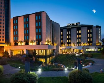 Cosmo Hotel Torri - Vimercate - Building
