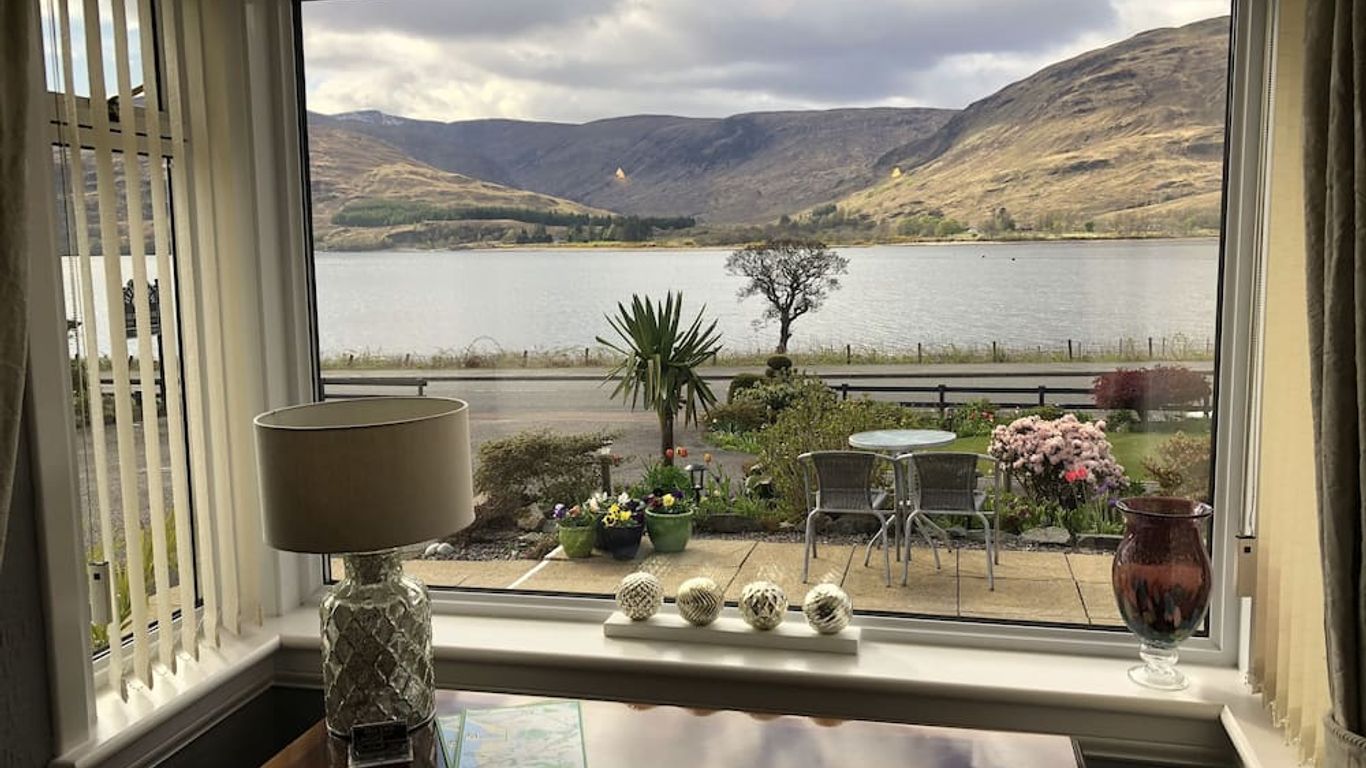 هيلفيو جيست هاوس