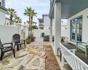 Mare E Sole 2 Bedroom Home by RedAwning - Rosemary Beach - Patio