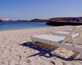 Club Cantamar - La Paz - Beach