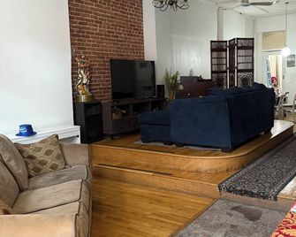 The Macaw Guesthouse - New York - Salon