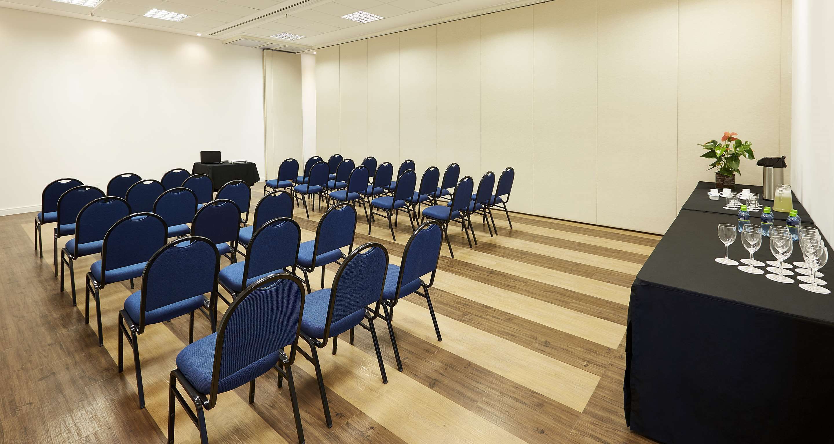 Tulip Inn Itaguai - Itaguaí - Meetingraum