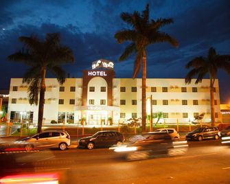 Villalba Hotel - Uberlândia - Building