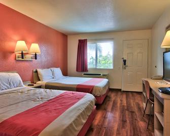 Motel 6 Sacramento South - Sacramento - Bedroom