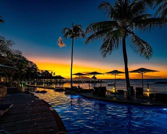Fisherman's Cove Resort - Бел Омбре - Басейн