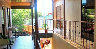 Apartamentos Mansión Tropical - Quepos - Balcón