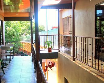 Apartamentos Mansión Tropical - Quepos - Balcony