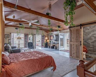 oasis 522! - Shelbyville - Спальня