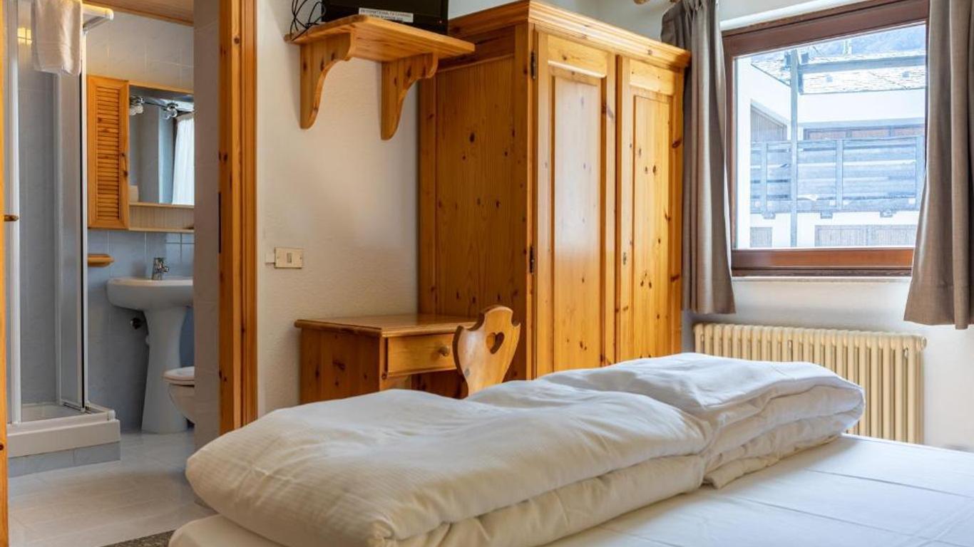 Hotel Meuble' Joli