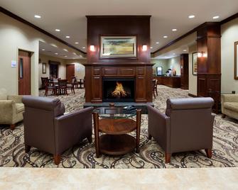 Holiday Inn Express & Suites Mason City - Мейсон-Сіті - Лоббі