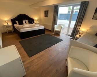 Royal Ocean Ferienhaus Mit Sauna, Spielekonsole Und Whirlpool - Rostock - Sypialnia