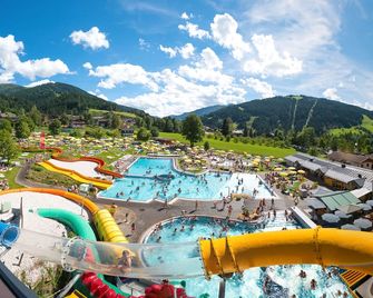 Hotel Ennskraxblick - Sankt Johann im Pongau - בריכה