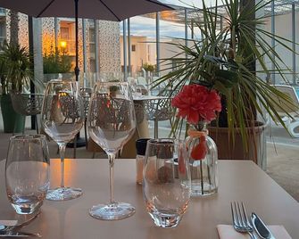 Hôtel Nakara by Odalys - Agde - Restaurang