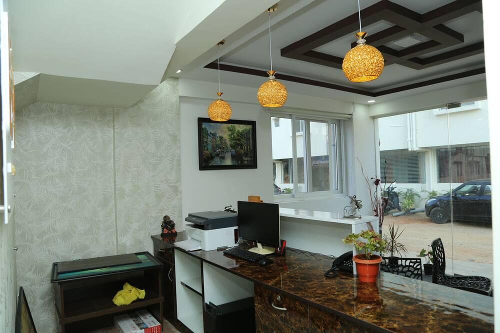 Hotel Bangalore Airport Inn, Airport Pic - באנגאלור - דלפק קבלה