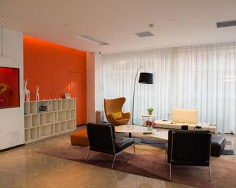 Aishang Hotel (Lecong Furniture Mall, Foshan) - Foshan - Front desk