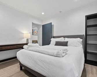 Shenandoah by AvantStay | 10 Min to Rodeo Drive | Monthly Discount - Los Angeles - Bedroom
