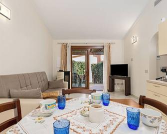 Villetta Lu Lioni - San Teodoro - Dining room