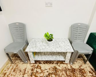 Muscat Best Dormitory - Muscat - Lobby
